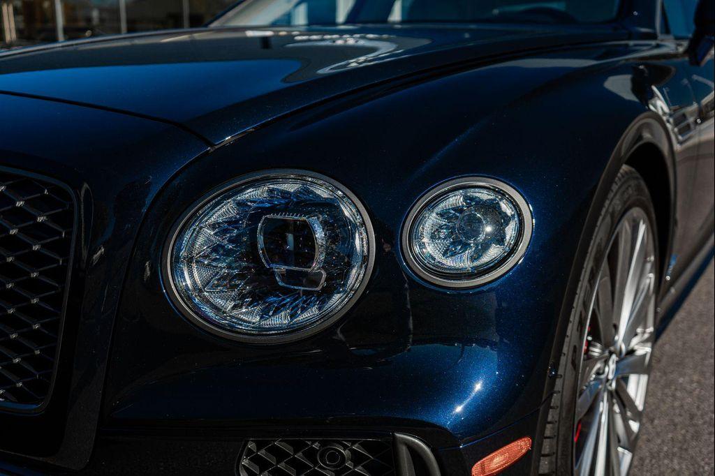 new 2025 Bentley Flying Spur car
