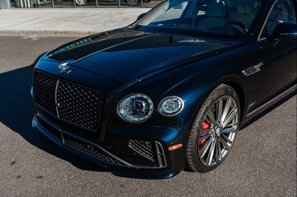 new 2025 Bentley Flying Spur car