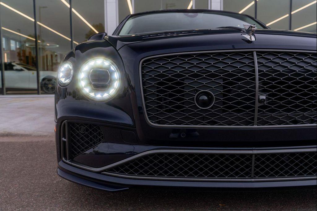 new 2025 Bentley Flying Spur car