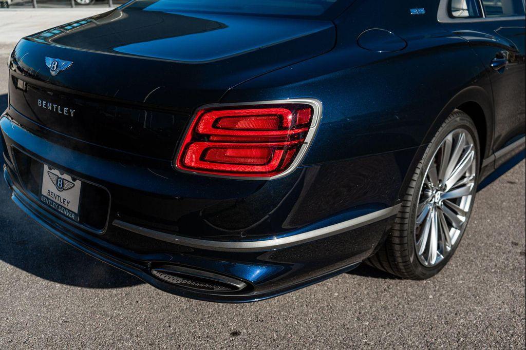 new 2025 Bentley Flying Spur car