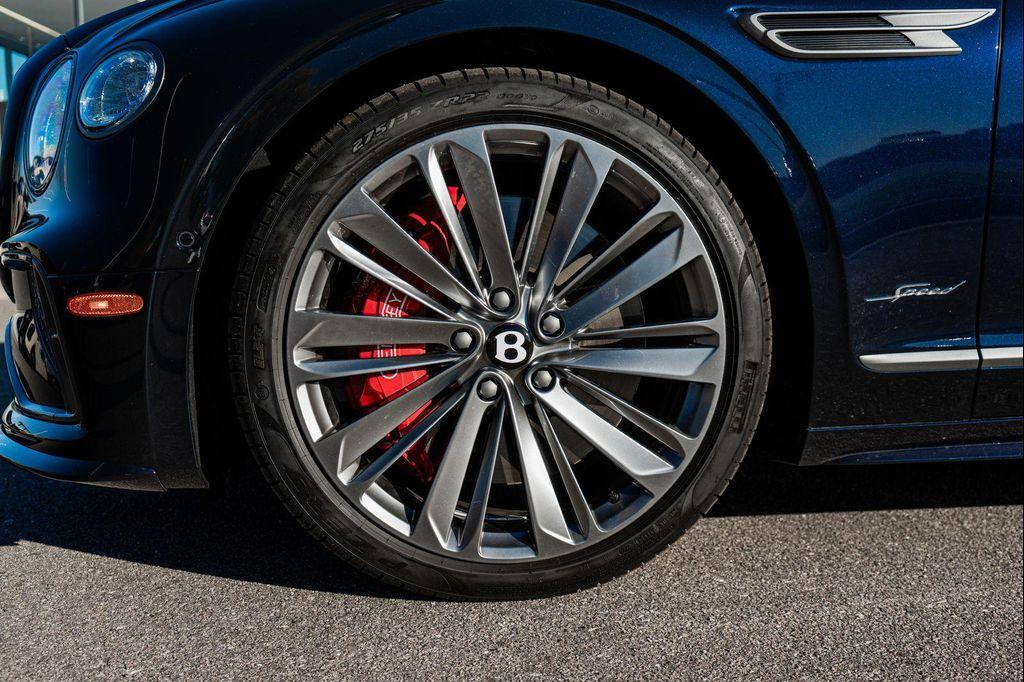 new 2025 Bentley Flying Spur car