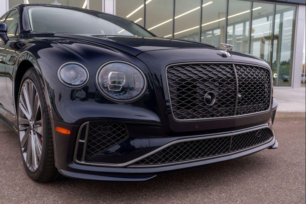 new 2025 Bentley Flying Spur car