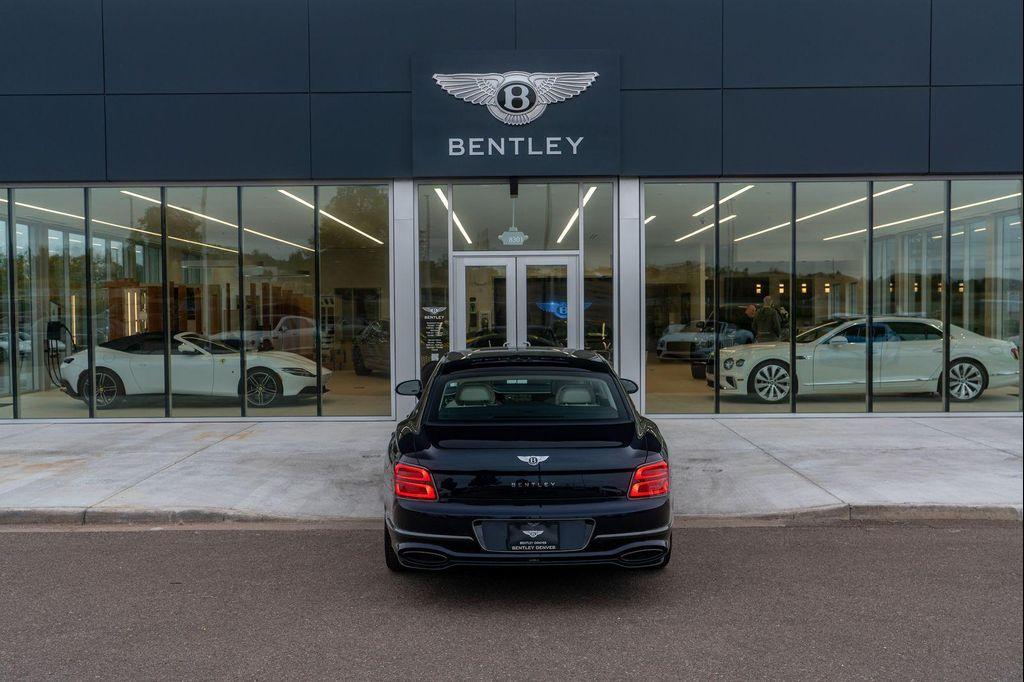 new 2025 Bentley Flying Spur car