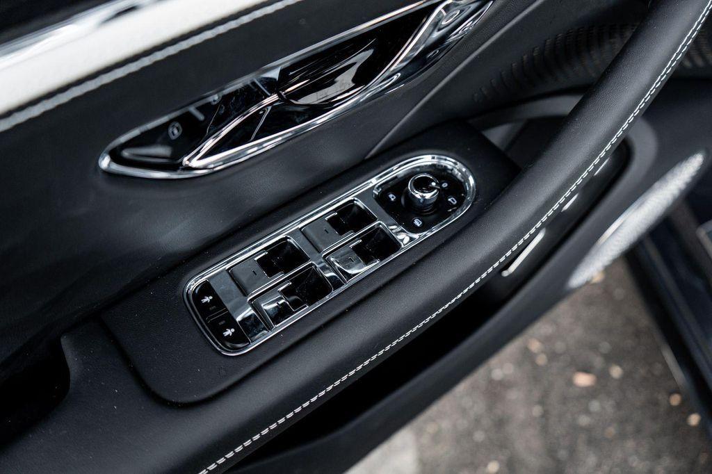 new 2025 Bentley Flying Spur car, priced at $353,095