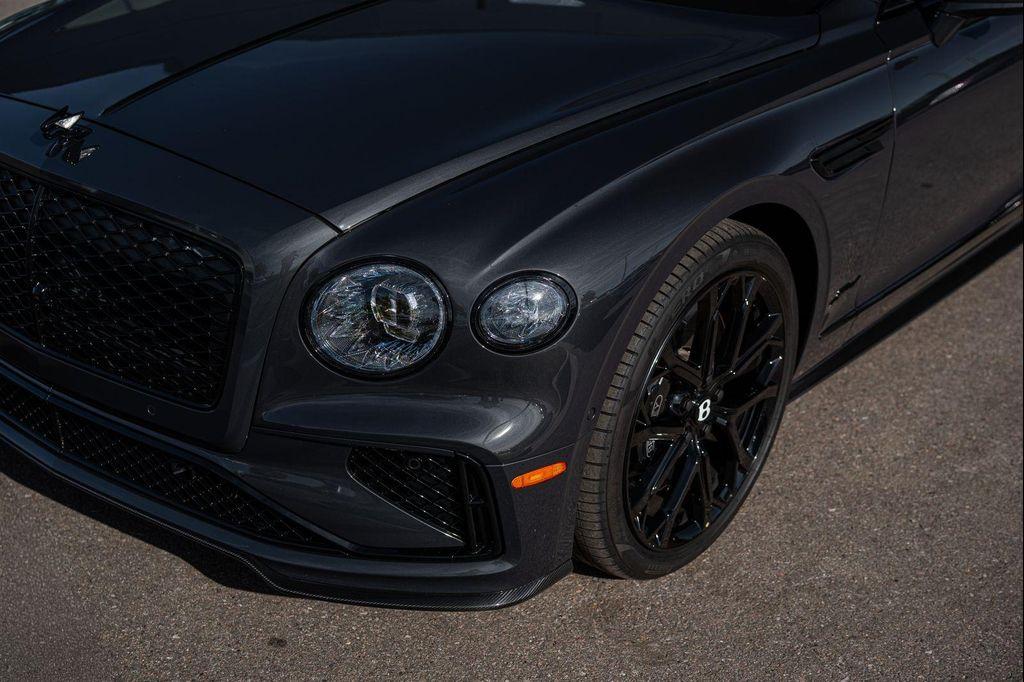 new 2025 Bentley Flying Spur car, priced at $353,095