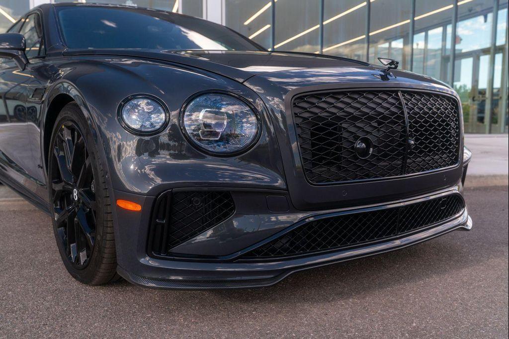 new 2025 Bentley Flying Spur car, priced at $353,095
