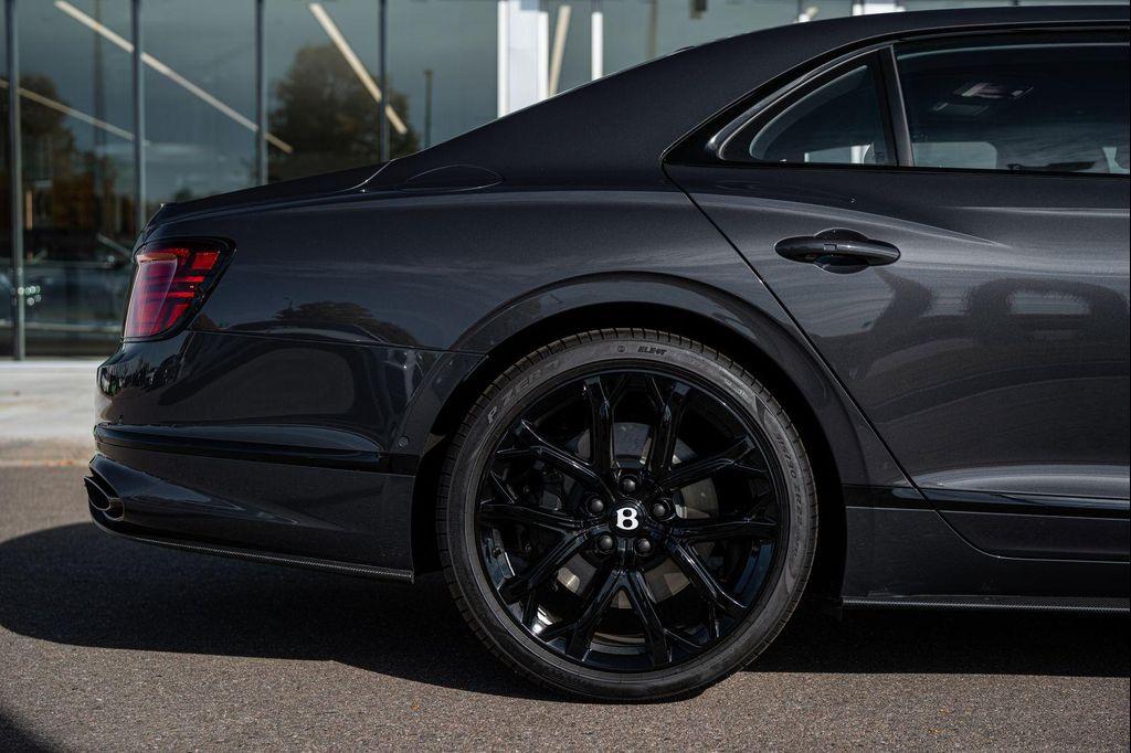 new 2025 Bentley Flying Spur car, priced at $353,095