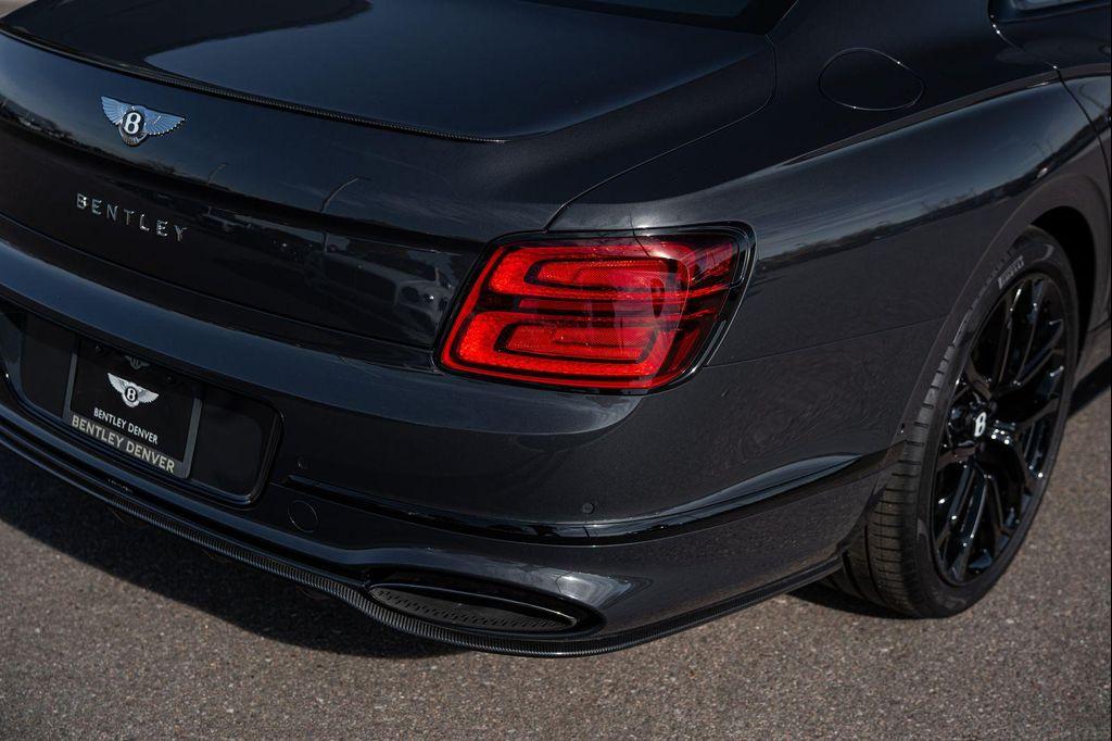new 2025 Bentley Flying Spur car, priced at $353,095