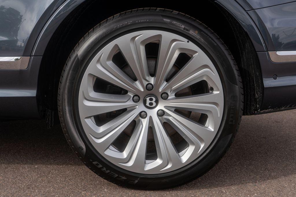 new 2025 Bentley Bentayga car, priced at $273,700