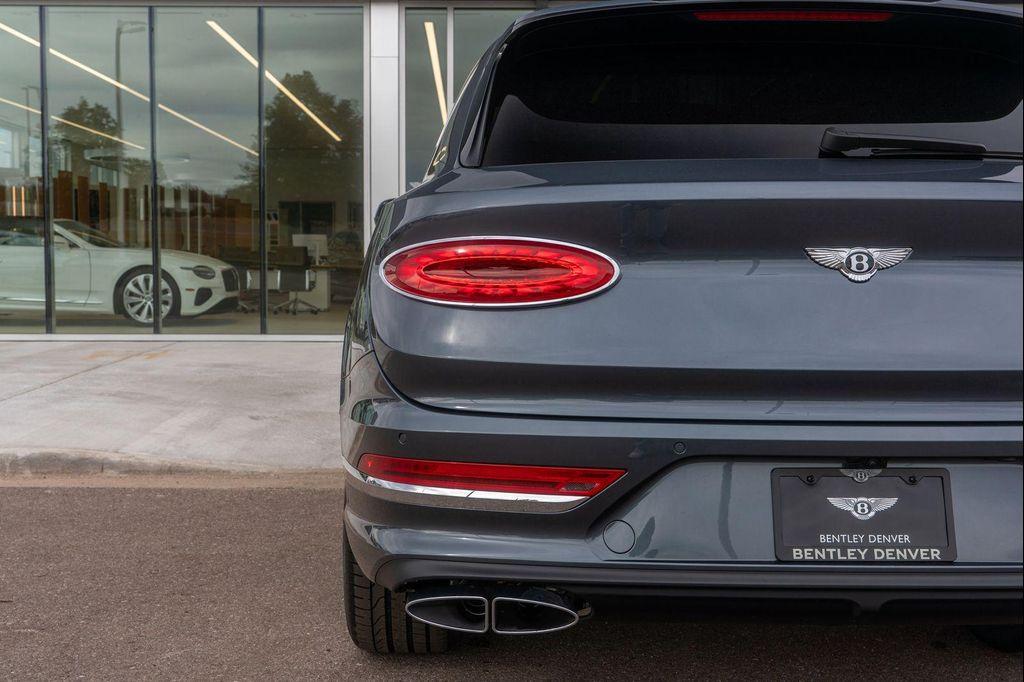 new 2025 Bentley Bentayga car