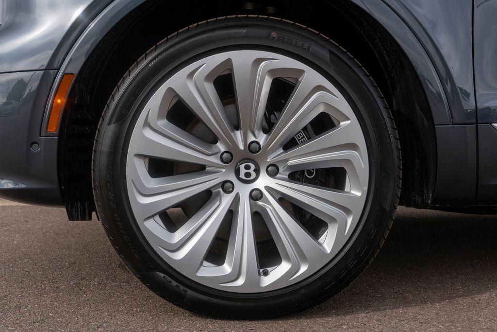 new 2025 Bentley Bentayga car, priced at $273,700