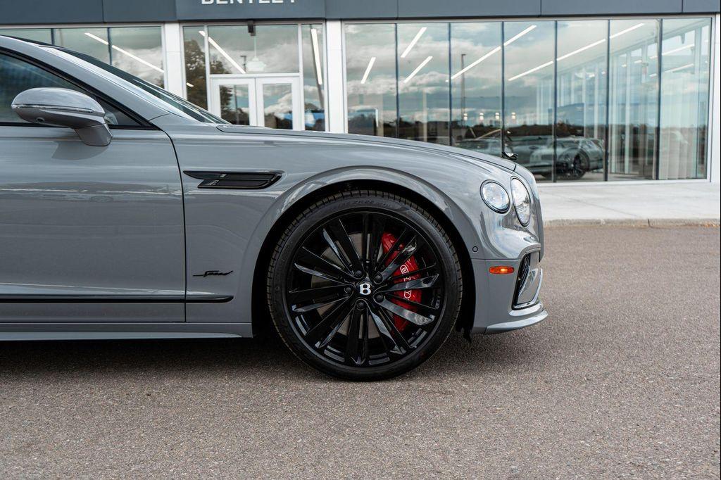 new 2025 Bentley Flying Spur car