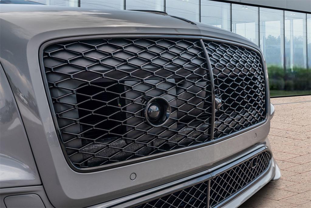 new 2025 Bentley Flying Spur car, priced at $334,400