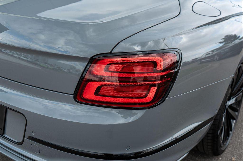 new 2025 Bentley Flying Spur car