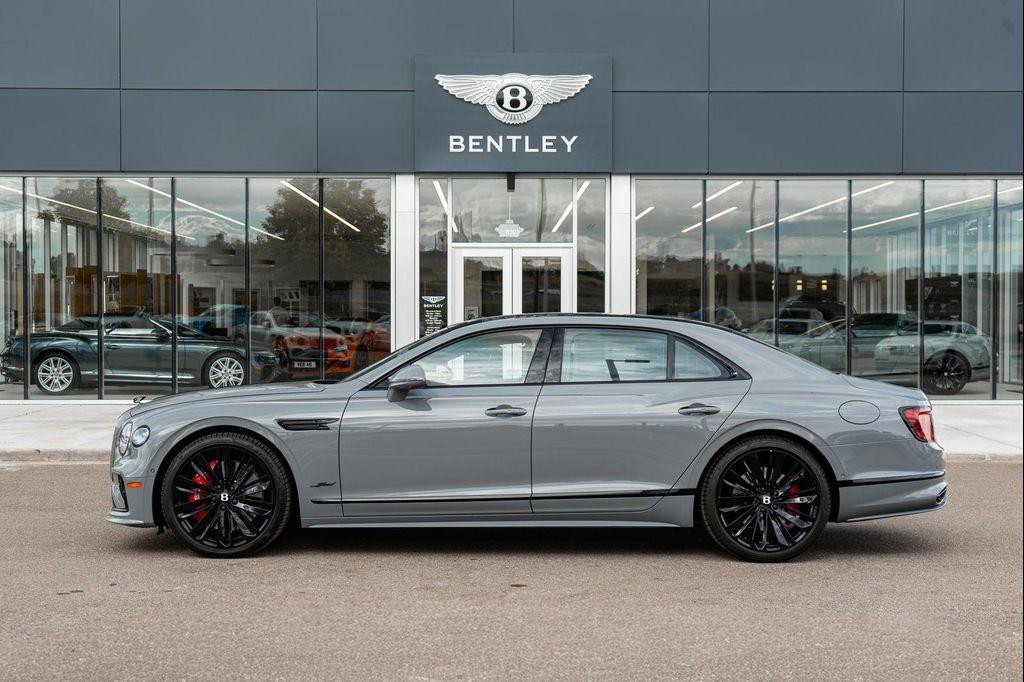 new 2025 Bentley Flying Spur car