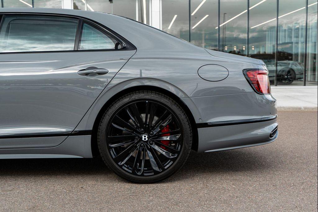new 2025 Bentley Flying Spur car