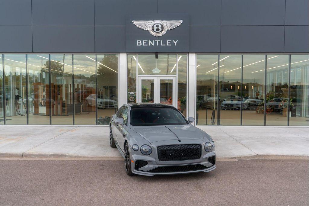 new 2025 Bentley Flying Spur car
