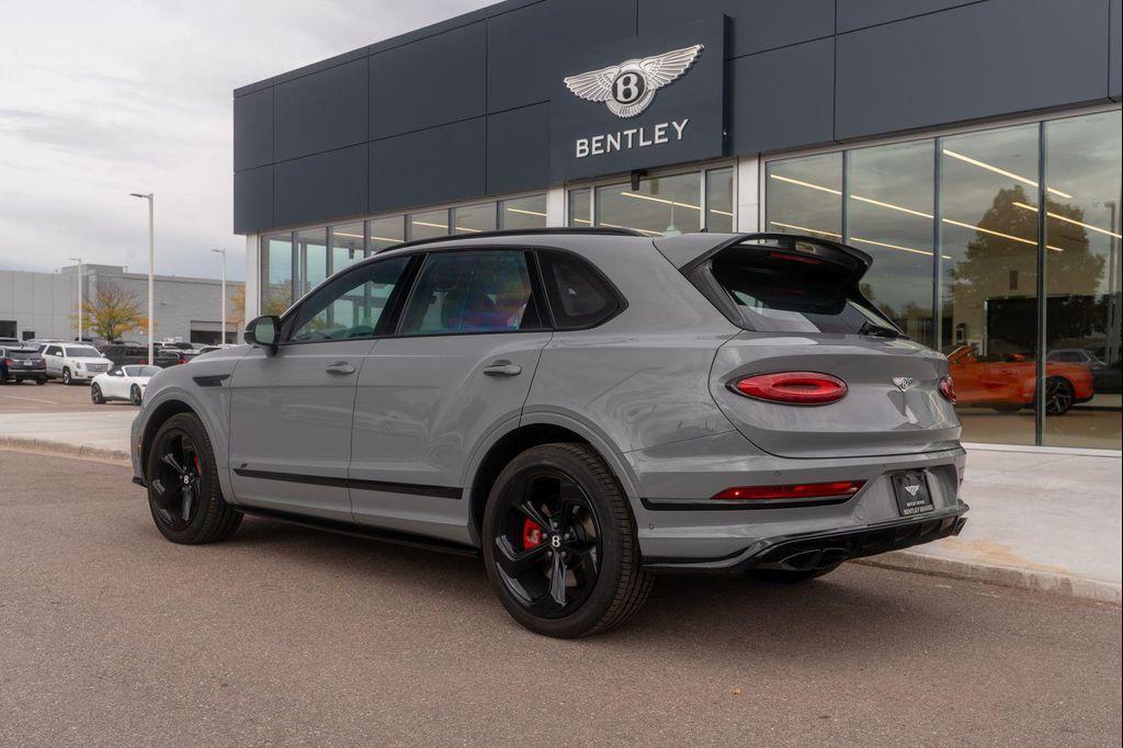 new 2025 Bentley Bentayga car