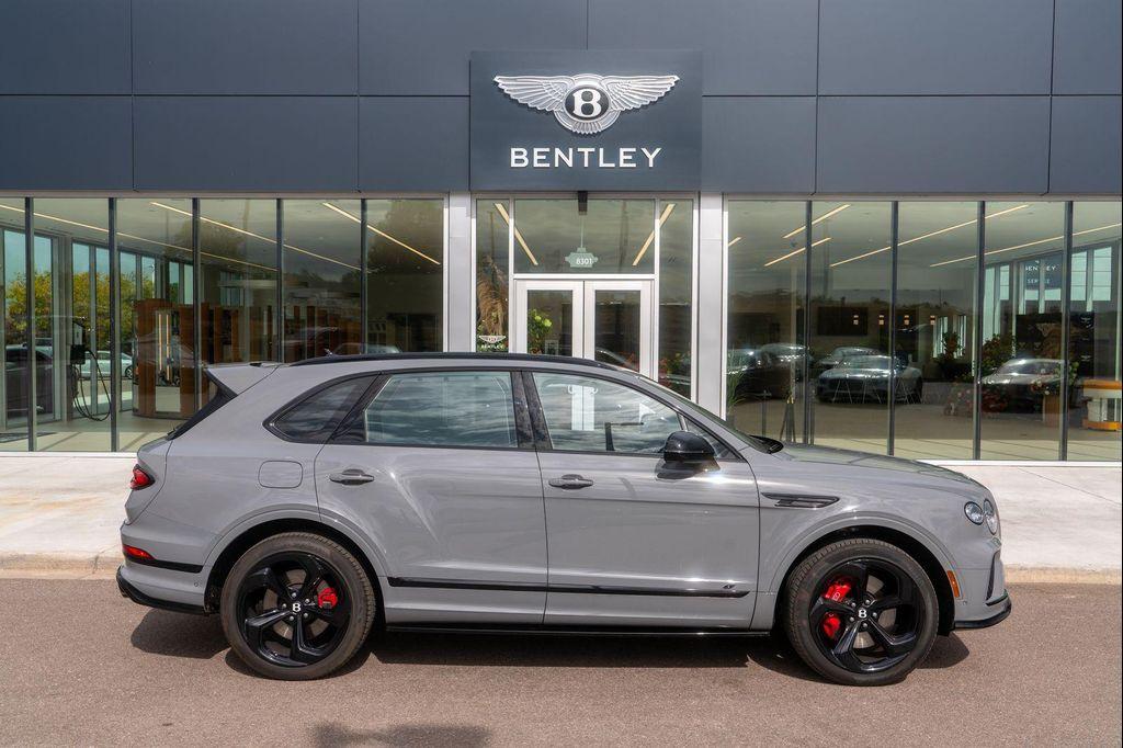 new 2025 Bentley Bentayga car