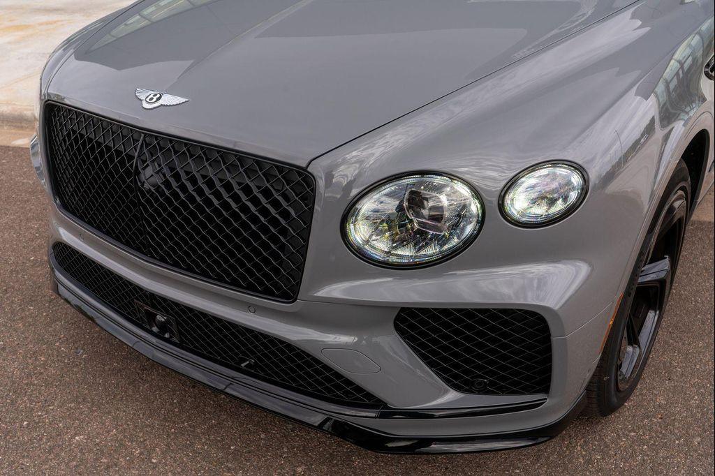 new 2025 Bentley Bentayga car