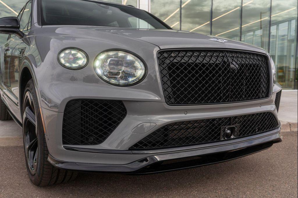 new 2025 Bentley Bentayga car