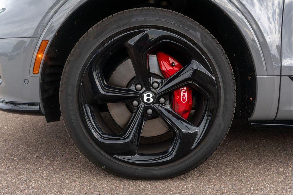 new 2025 Bentley Bentayga car