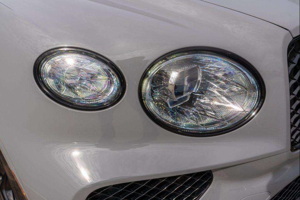 new 2025 Bentley Bentayga car