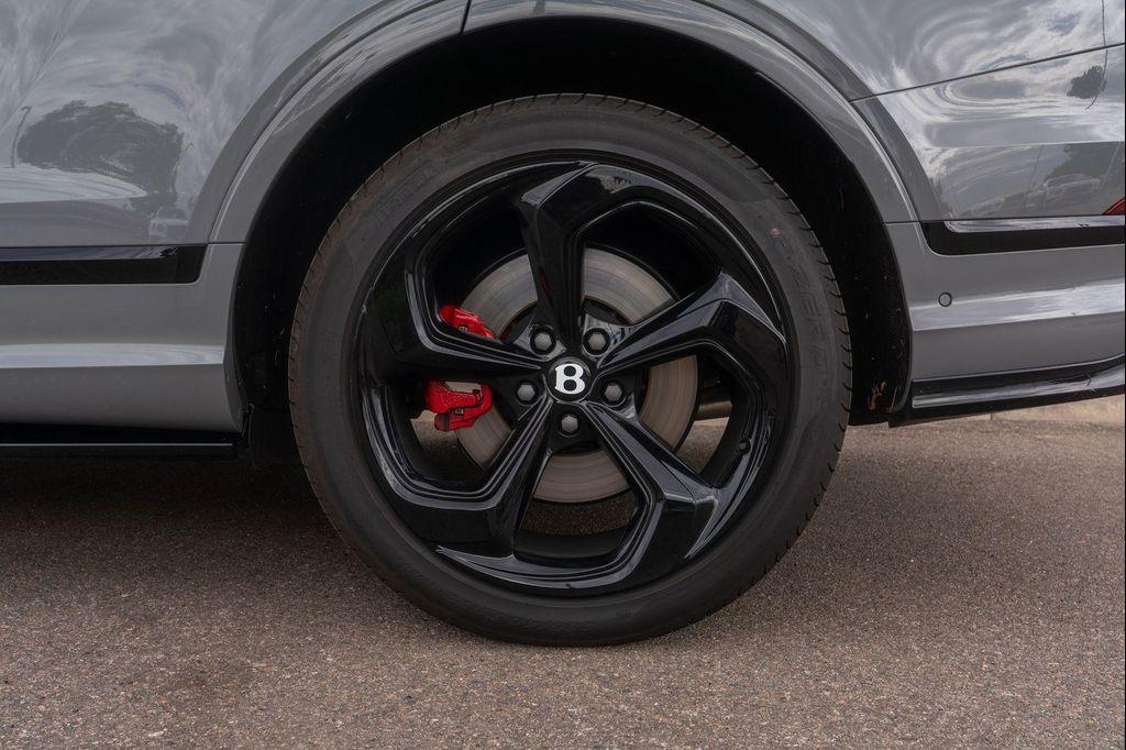 new 2025 Bentley Bentayga car