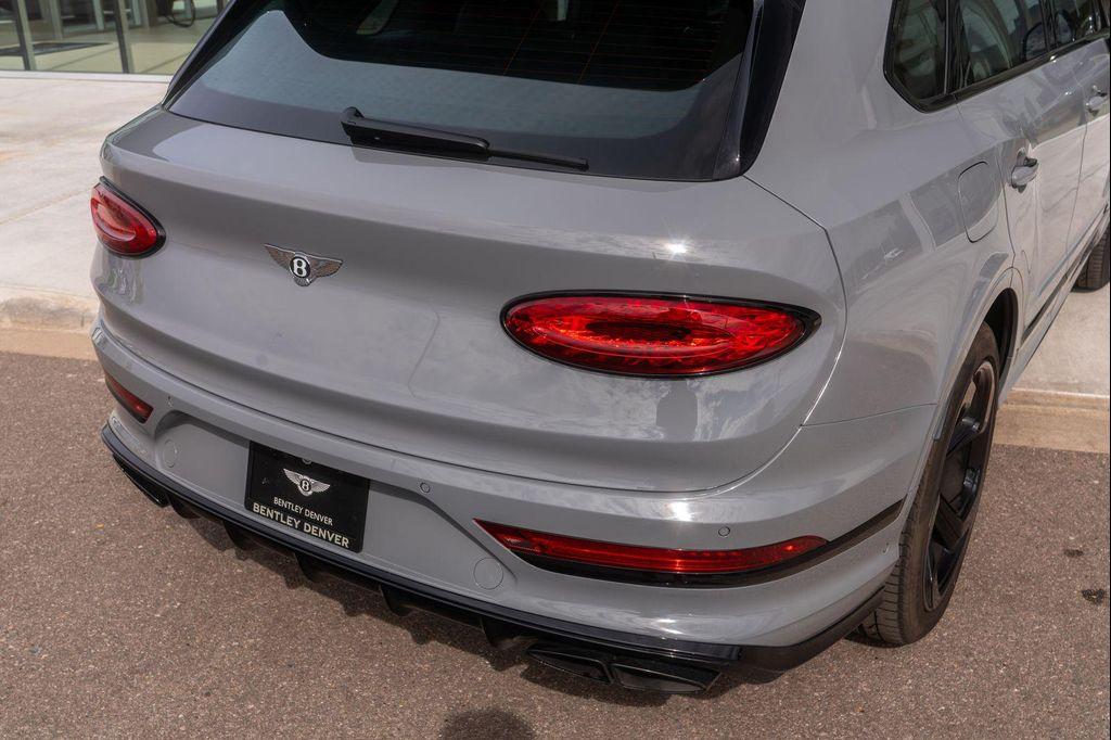 new 2025 Bentley Bentayga car