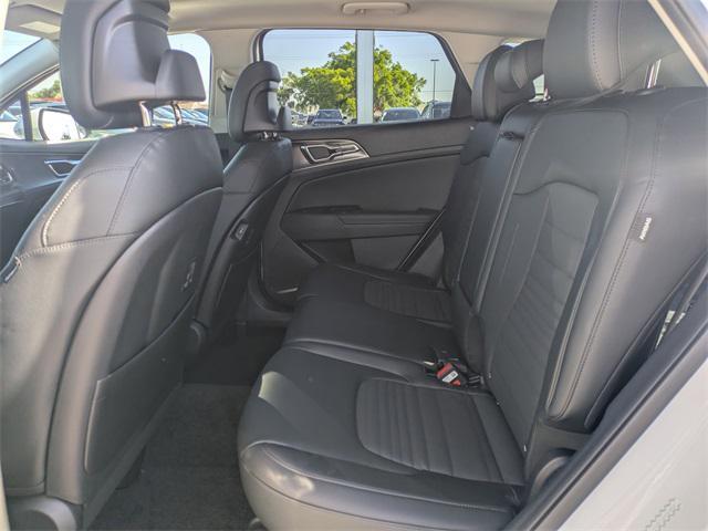 new 2025 Kia Sportage car, priced at $33,001