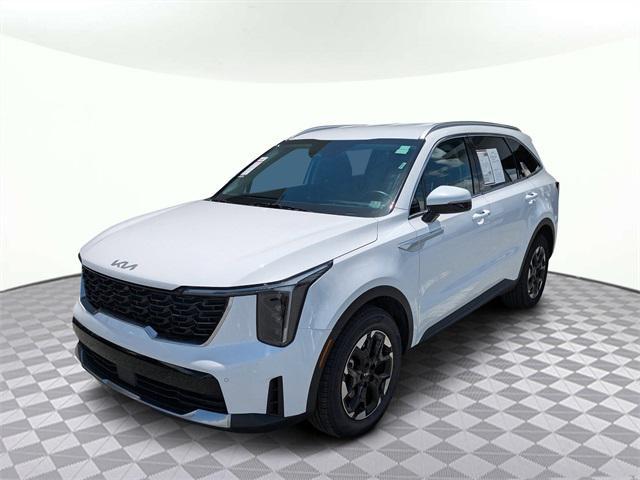 used 2024 Kia Sorento car, priced at $27,808