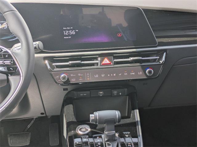 new 2025 Kia Niro car, priced at $29,718