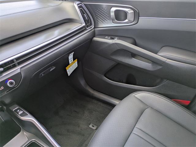 new 2025 Kia Sorento Hybrid car, priced at $37,763