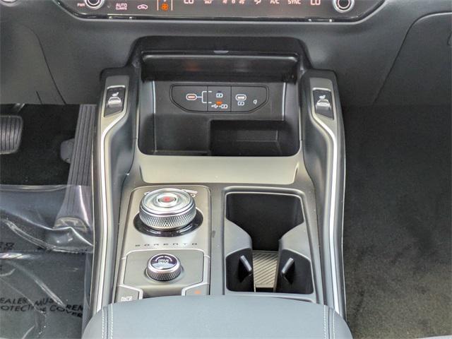 new 2025 Kia Sorento Hybrid car, priced at $37,763