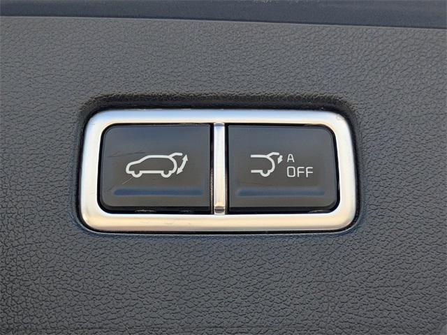 used 2024 Kia Sorento car, priced at $37,966