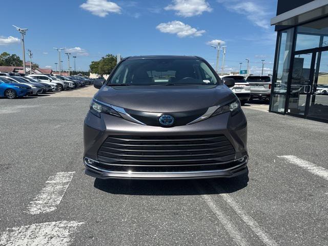 used 2024 Toyota Sienna car, priced at $44,596
