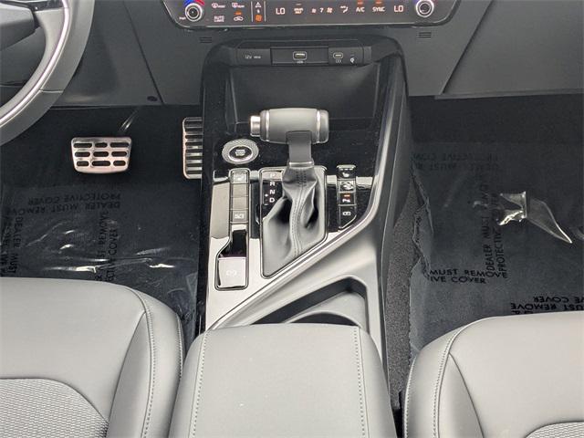 new 2025 Kia Niro car, priced at $29,957