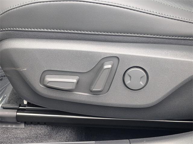 new 2025 Kia Niro car, priced at $29,957