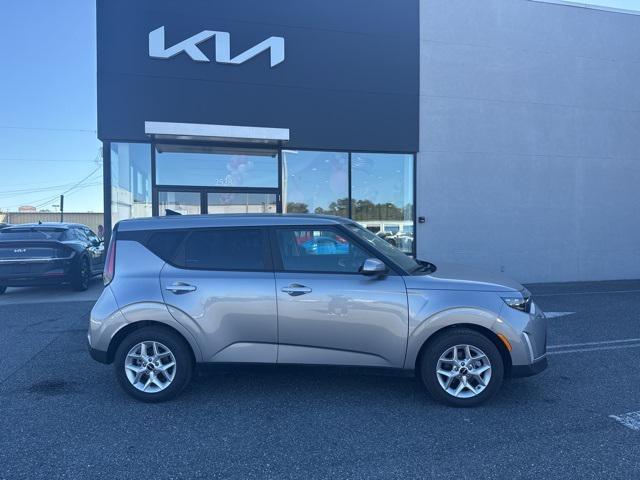 used 2025 Kia Soul car, priced at $17,186