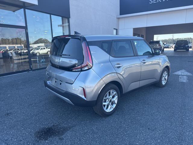 used 2025 Kia Soul car, priced at $17,186