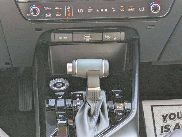 new 2025 Kia Niro car, priced at $30,062