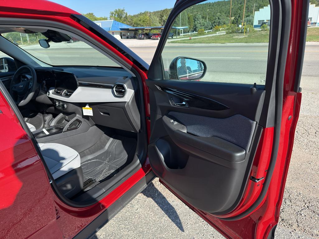 new 2026 Chevrolet TrailBlazer car, priced at $28,445