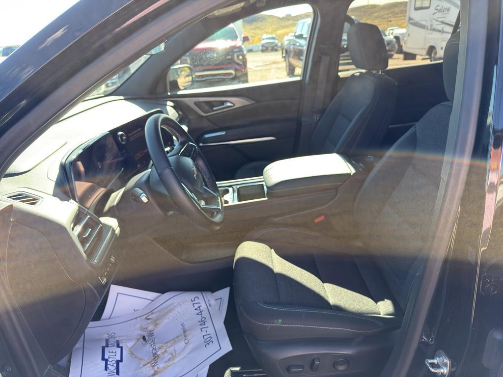 used 2025 Chevrolet Traverse car