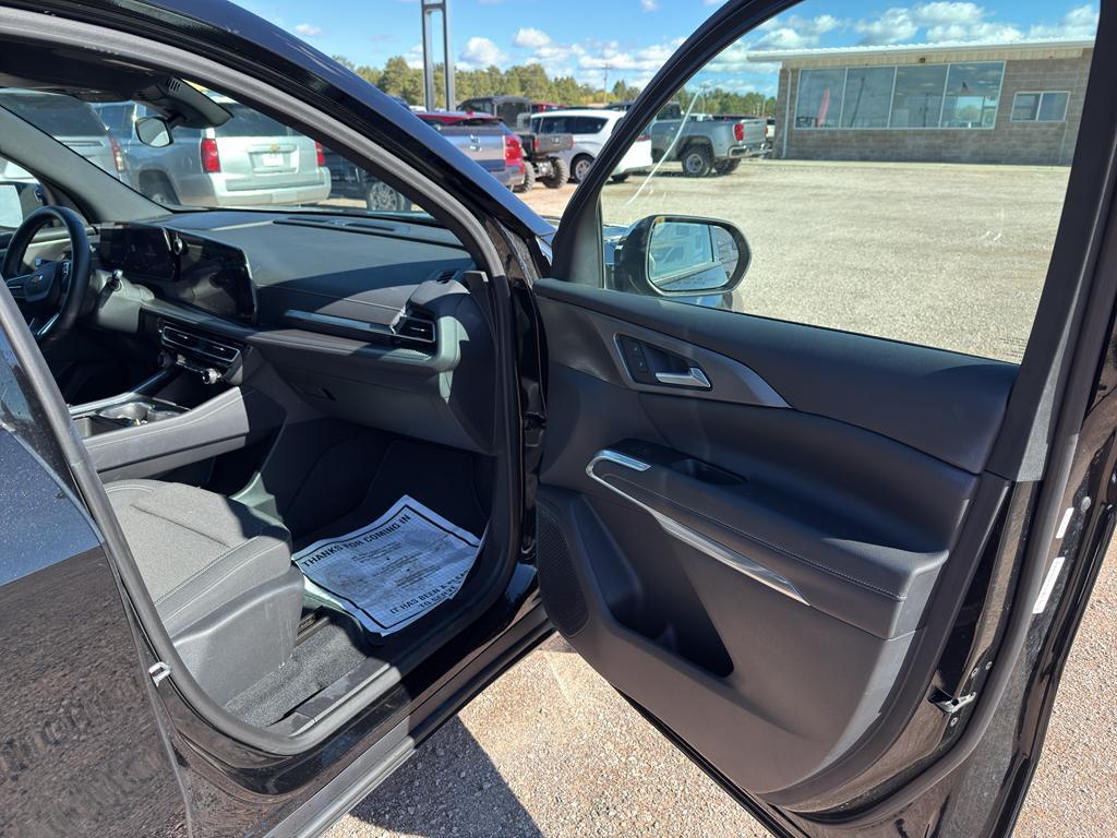 used 2025 Chevrolet Traverse car
