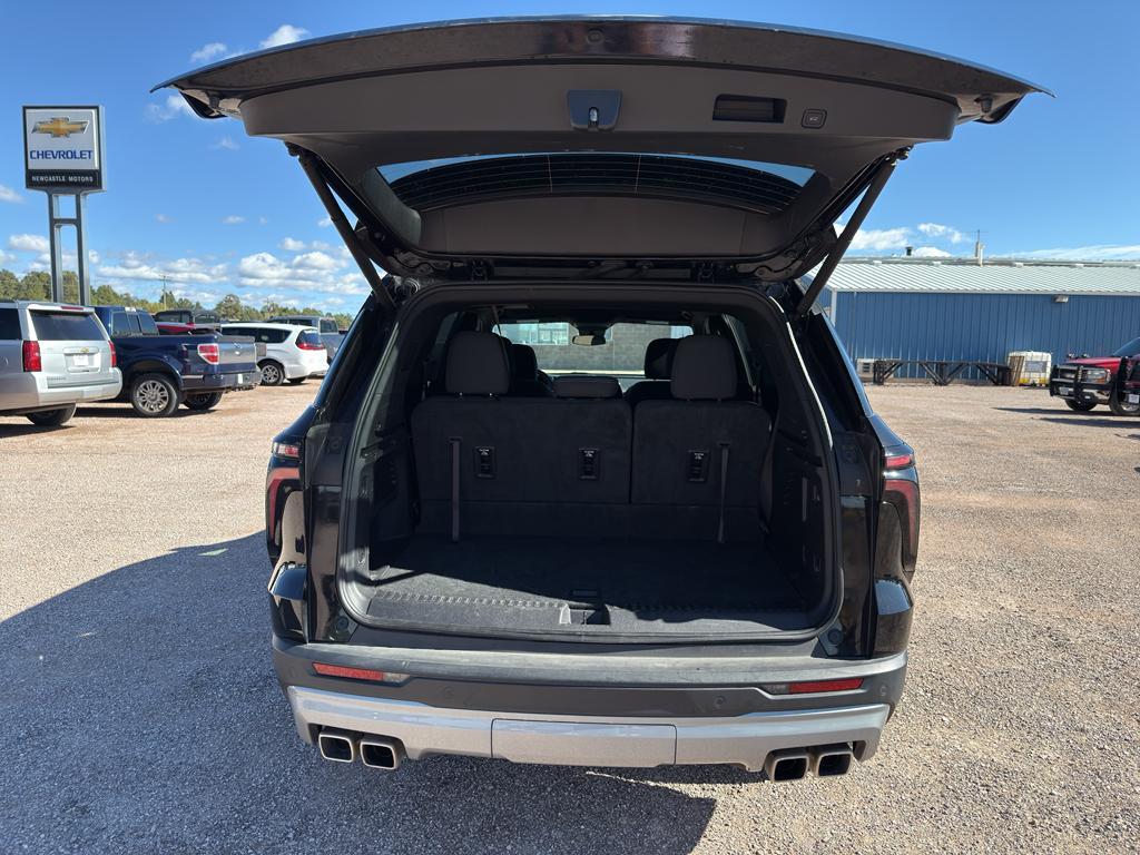 used 2025 Chevrolet Traverse car