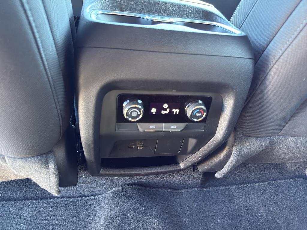 used 2025 Chevrolet Traverse car