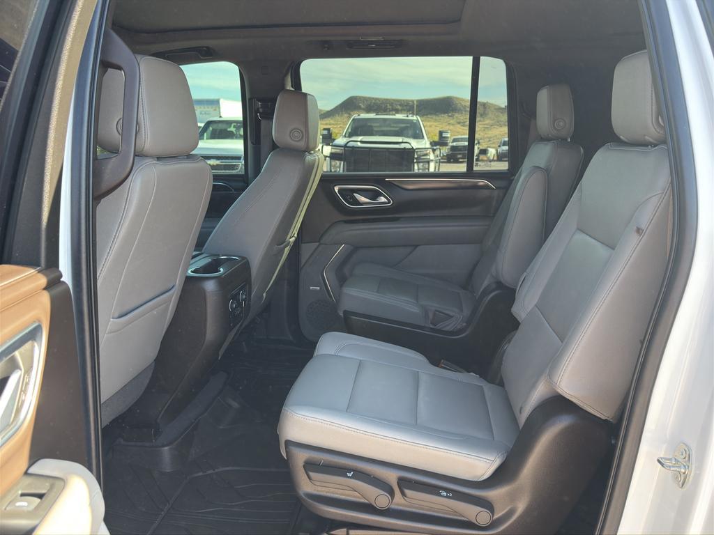 used 2022 Chevrolet Suburban car