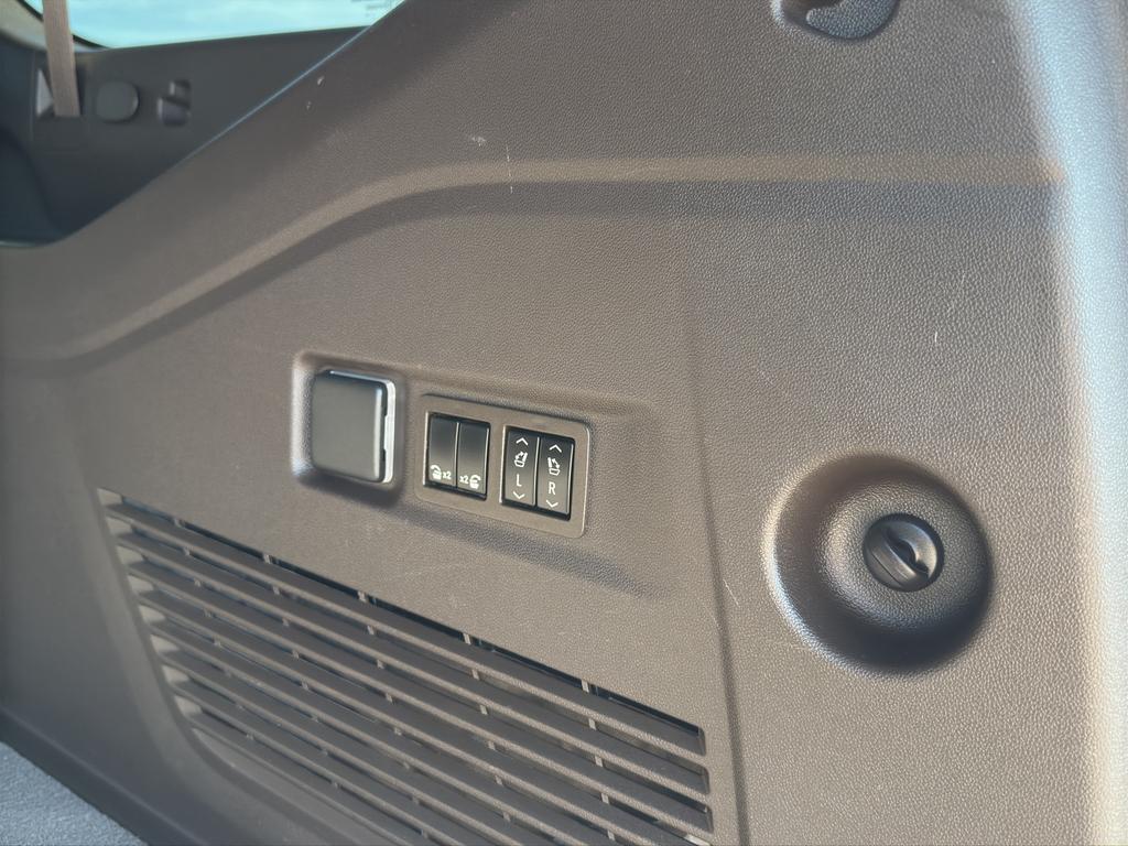 used 2022 Chevrolet Suburban car