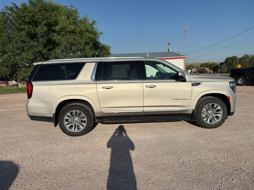 used 2021 GMC Yukon XL car