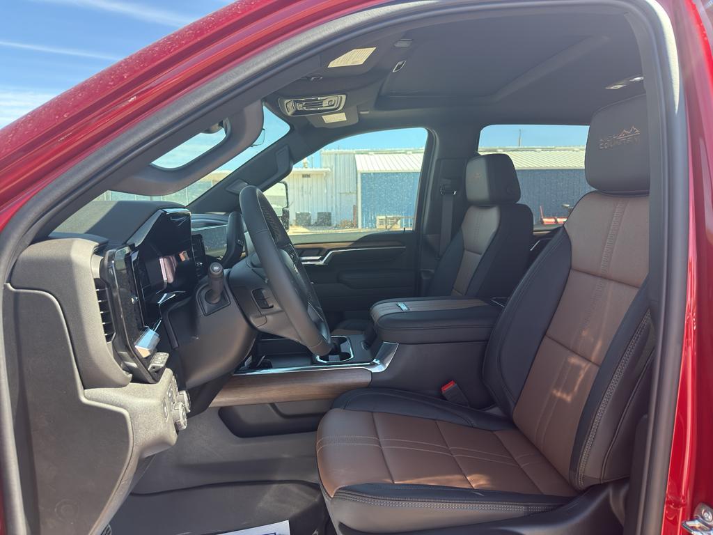 new 2025 Chevrolet Silverado 3500 car, priced at $90,550